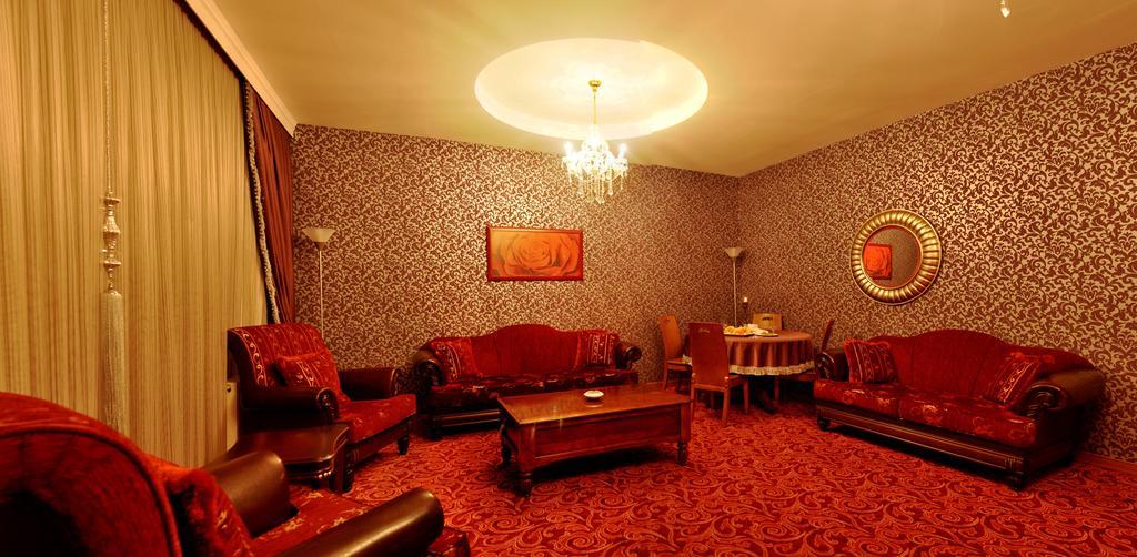 Demosan Hotel 카라만 외부 사진