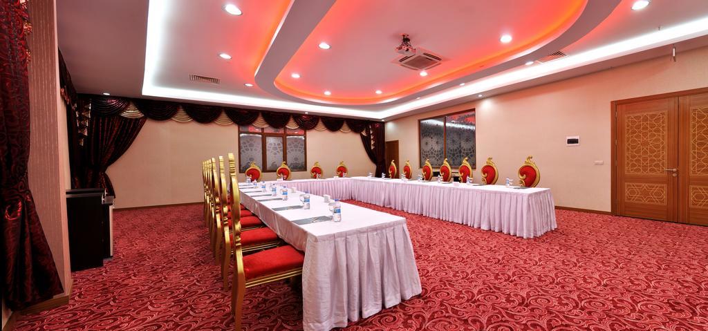 Demosan Hotel 카라만 외부 사진