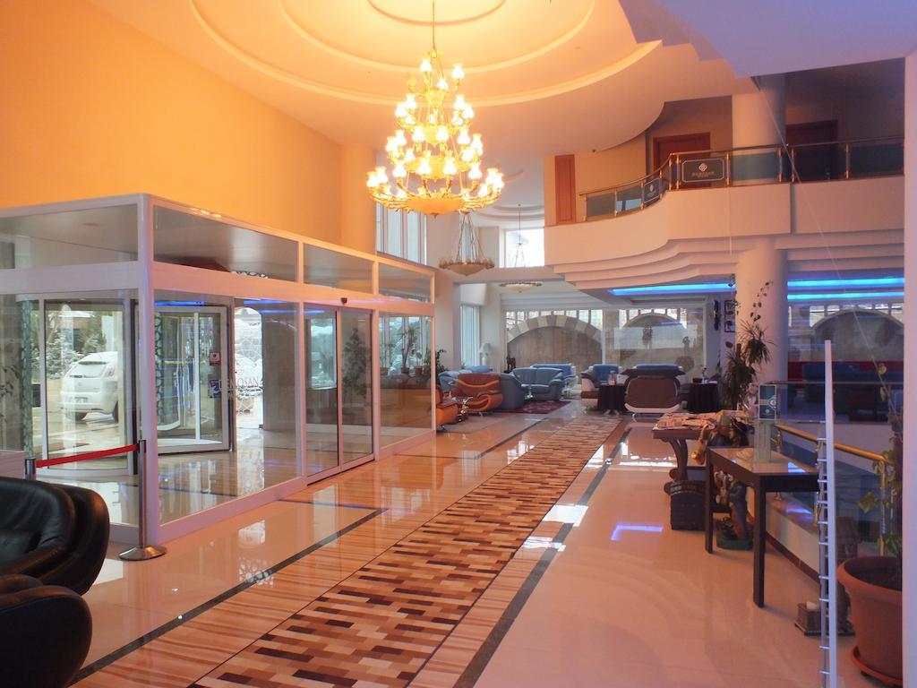 Demosan Hotel 카라만 외부 사진